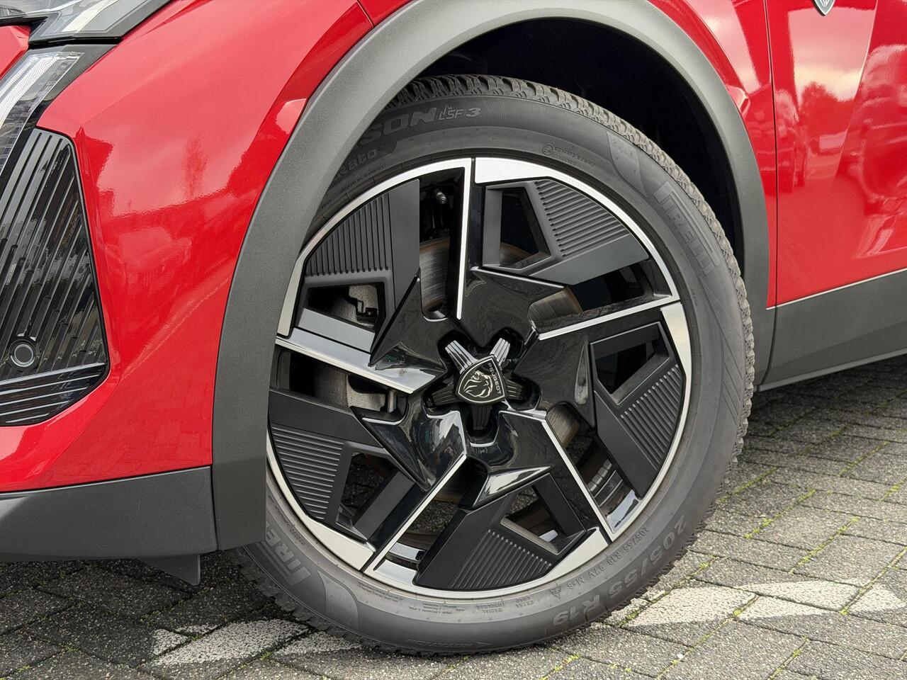 Peugeot 408 GT 1.6 HYbrid 180PK EAT8 Automaat Navigatie, Rondomzichtcamera, Leder, Stoel & Stuurwielverwarming, Elektrische Kofferklep, Apple Carplay, Android Auto