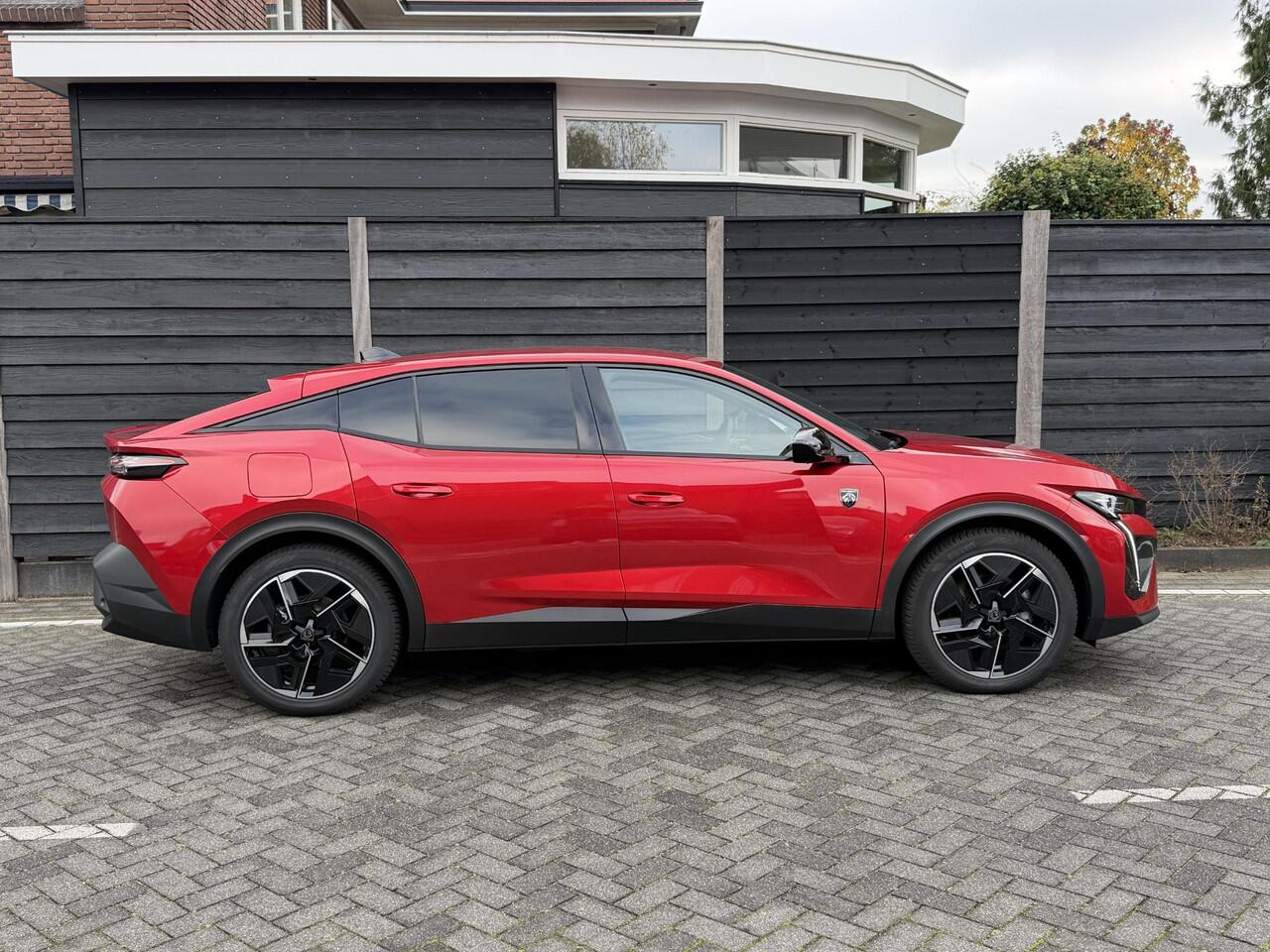 Peugeot 408 GT 1.6 HYbrid 180PK EAT8 Automaat Navigatie, Rondomzichtcamera, Leder, Stoel & Stuurwielverwarming, Elektrische Kofferklep, Apple Carplay, Android Auto