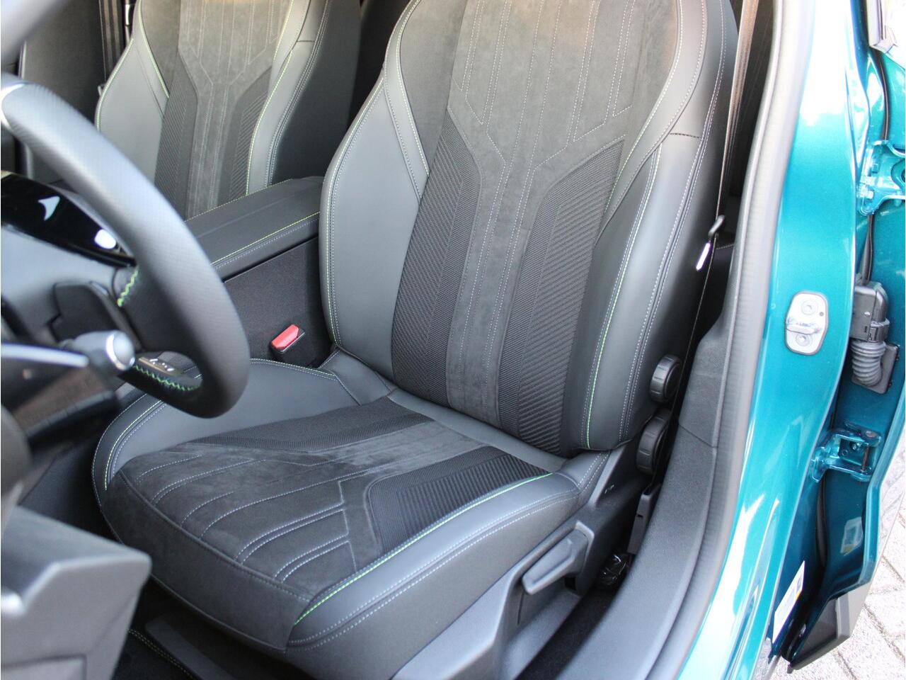 Peugeot 408 1.6 HYbrid GT 180 EAT8 VOORRAAD KORTING