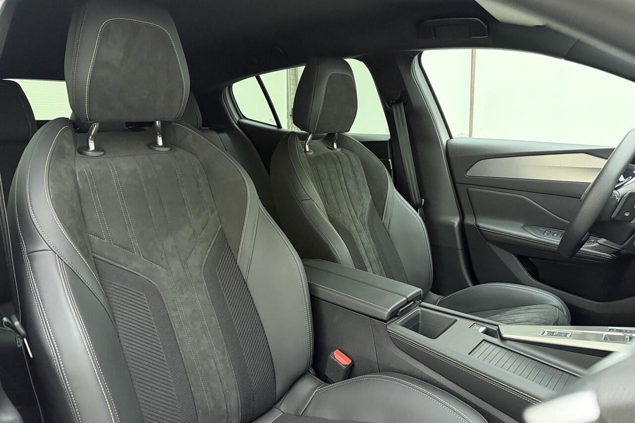 Peugeot 408 1.2 Hybrid 145 e-DCS6 Allure Alcantara l Camera l Parkeersensoren l 3D-Cockpit l Full-LED l Draadloos Apple Carplay/Android Auto l Verwarmd Stuurwiel l TomTom Navigatie l Lichtmetalen velgen