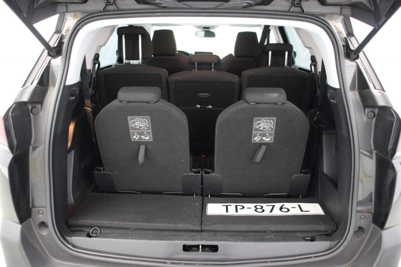 Peugeot 5008 1.2 PureTech Premium 7 Persoons - Carplay, Navi, Camera, Cruise, Trekhaak