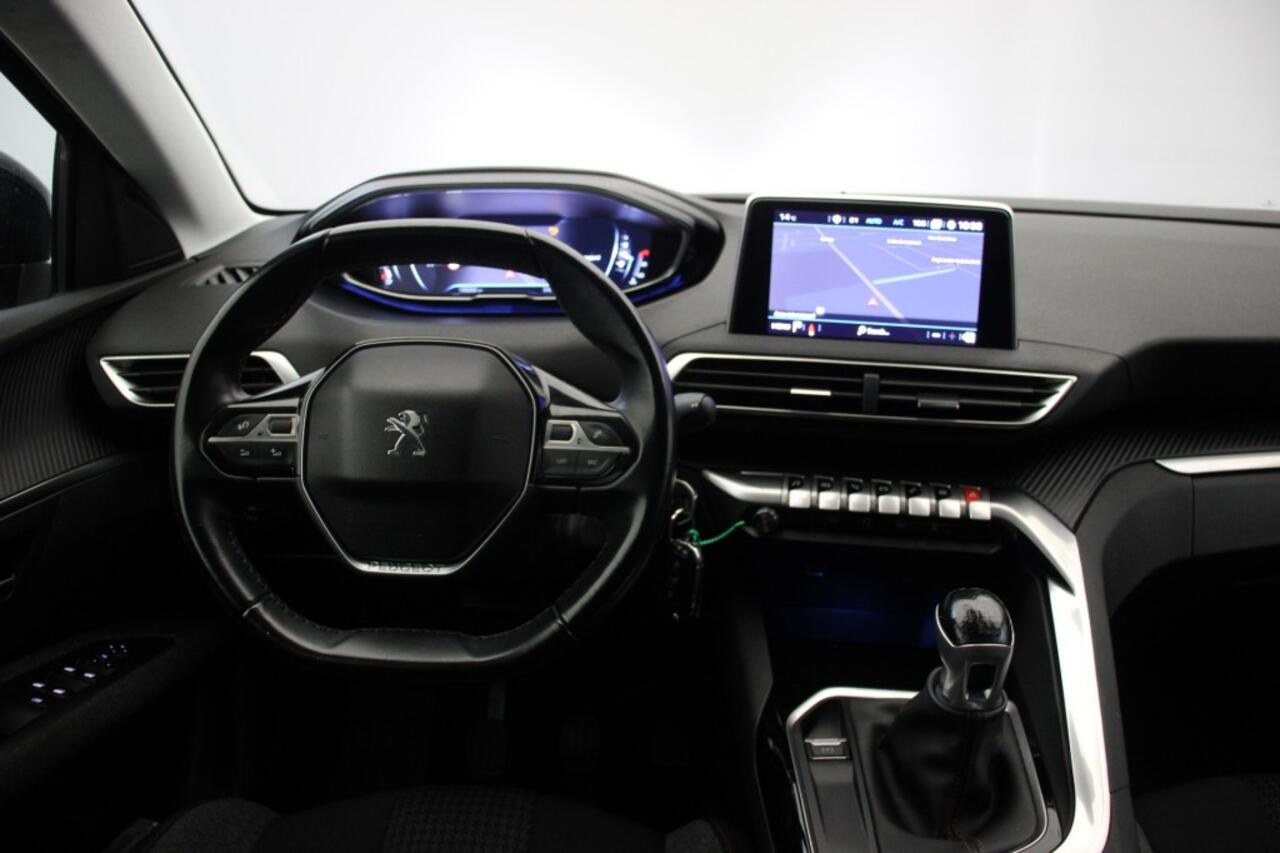 Peugeot 5008 1.2 PureTech Premium 7 Persoons - Carplay, Navi, Camera, Cruise, Trekhaak