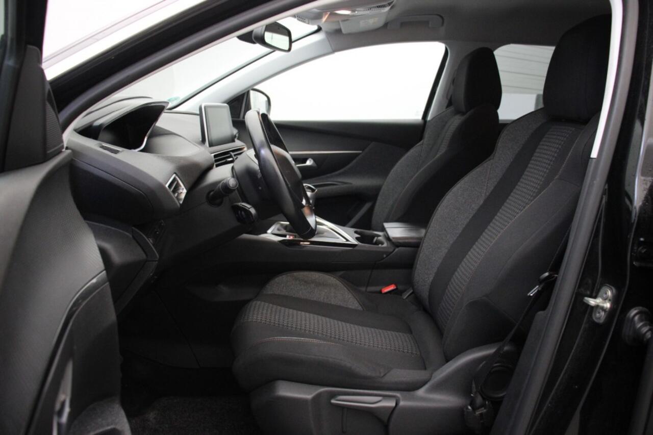 Peugeot 5008 1.2 PureTech Premium 7 Persoons - Carplay, Navi, Camera, Cruise, Trekhaak