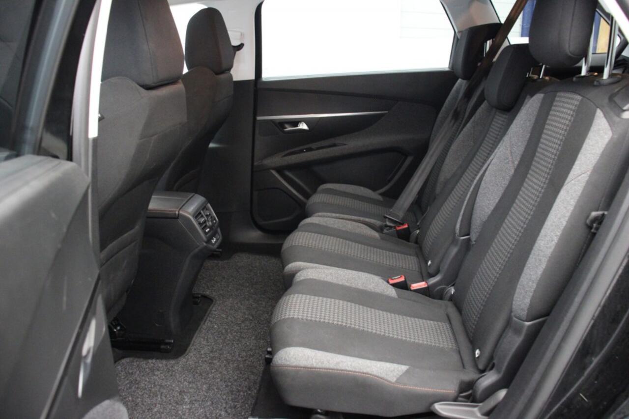 Peugeot 5008 1.2 PureTech Premium 7 Persoons - Carplay, Navi, Camera, Cruise, Trekhaak