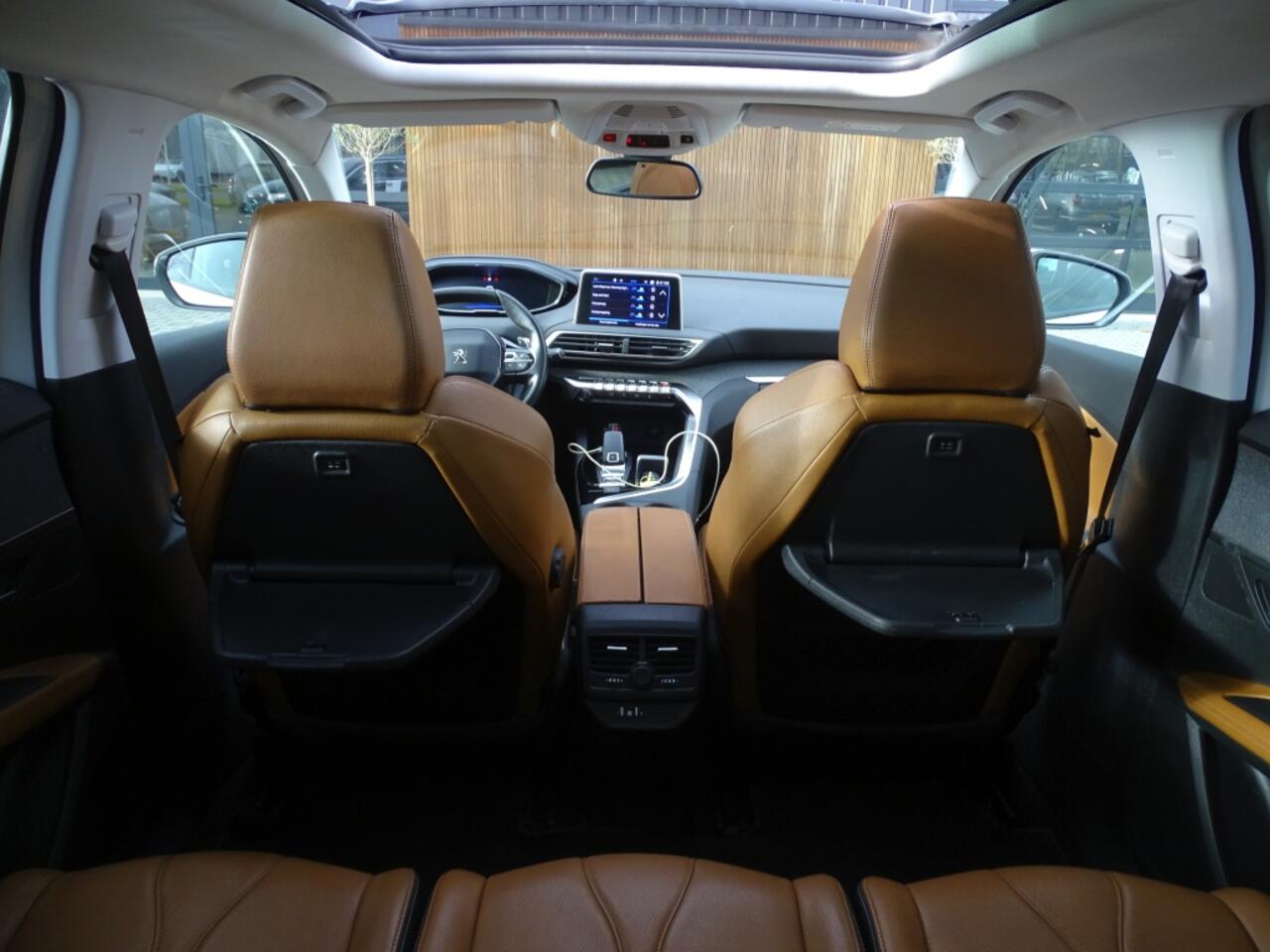 Peugeot 5008 1.6 e-THP 165PK automaat / BL. Premium / leder / LED *NAP*