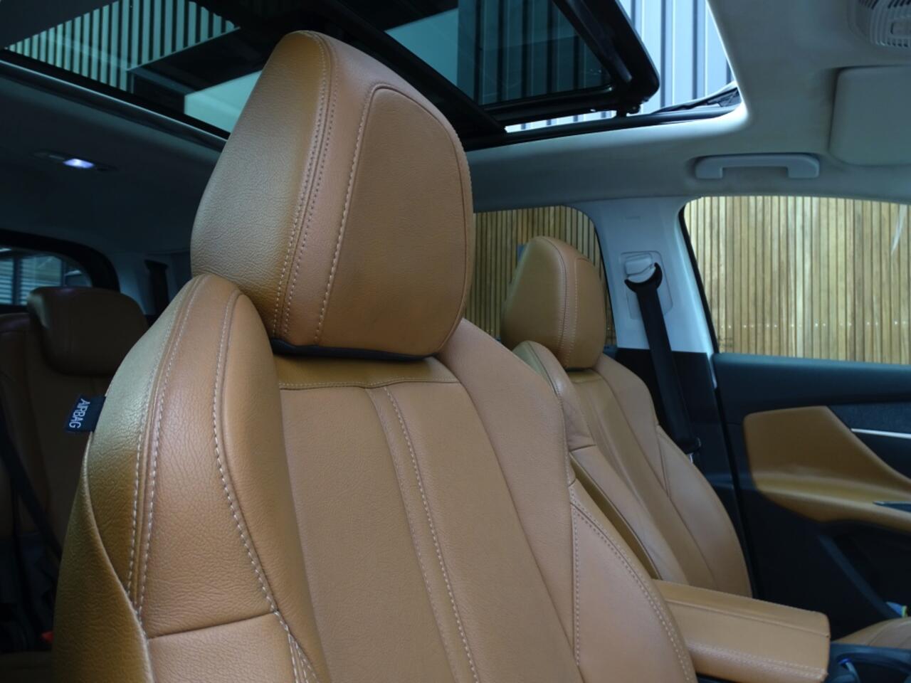 Peugeot 5008 1.6 e-THP 165PK automaat / BL. Premium / leder / LED *NAP*