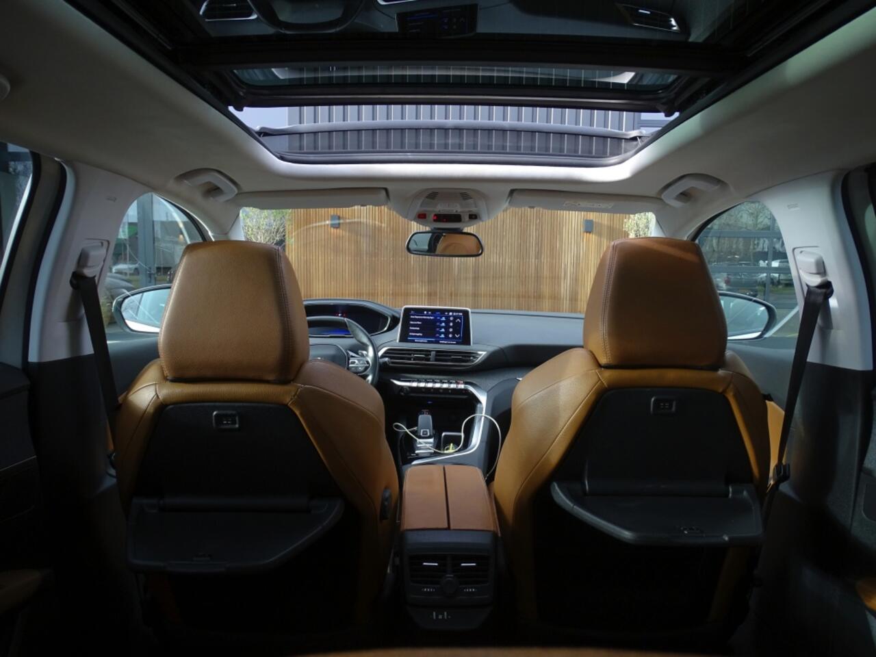 Peugeot 5008 1.6 e-THP 165PK automaat / BL. Premium / leder / LED *NAP*