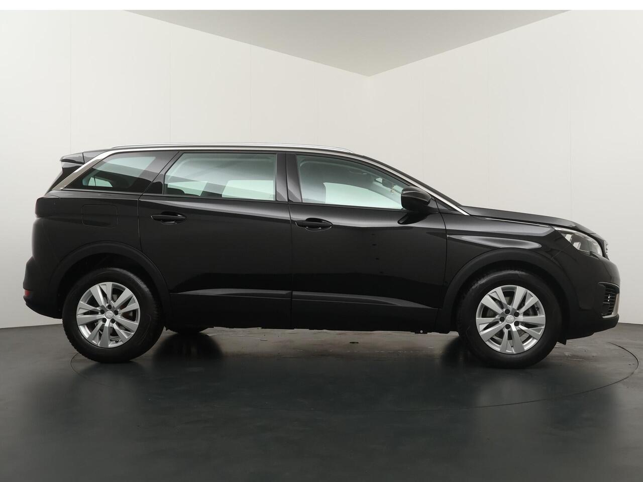 Peugeot 5008 1.2 PureTech Blue Lease Executive - 7-Zitter - Navigatie - Climate Control - Lichtmetalen velgen