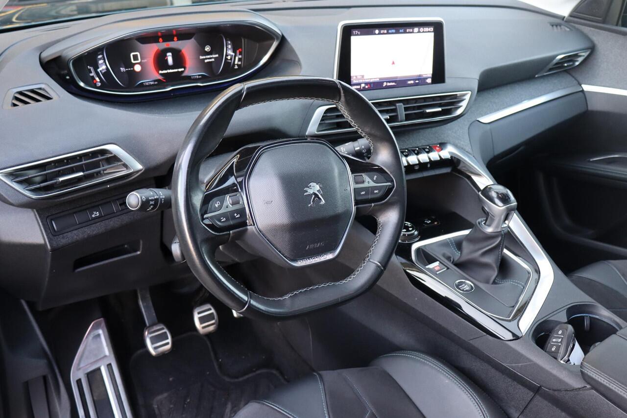 Peugeot 5008 1.2 PureTech Crossway Virtual Cockpit, 7 Persoons, Navigatie, Apple Carplay, Camera, Panoramadak, Cruise control