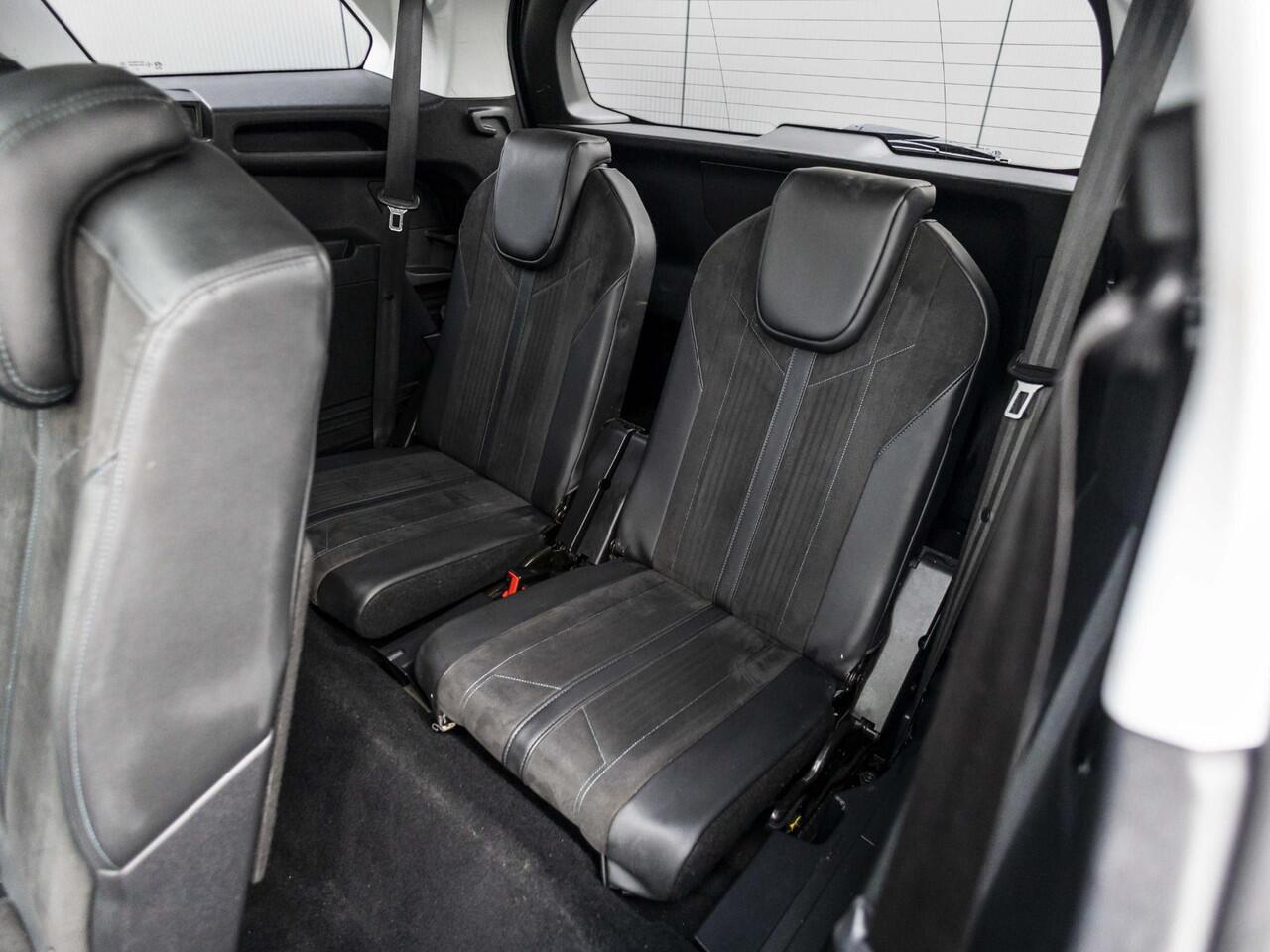 Peugeot 5008 1.2 PureTech Crossway