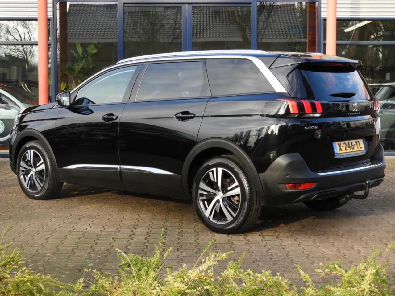 Peugeot 5008 7-PERS AUTOMAAT 130PK BLUE LEASE PREMIUM