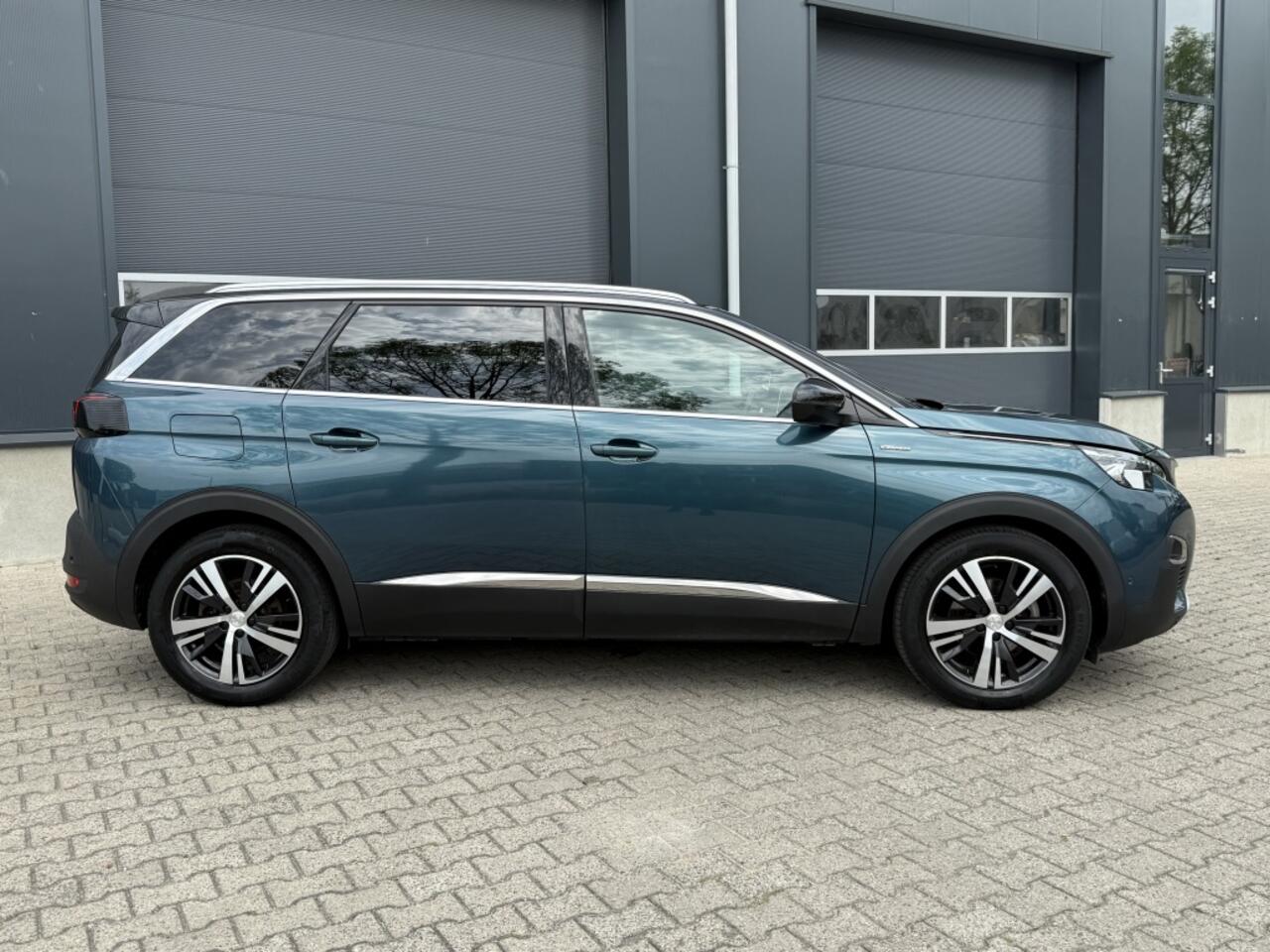 Peugeot 5008 1.2 PureTech GT-Line 7 persoons trekh.
