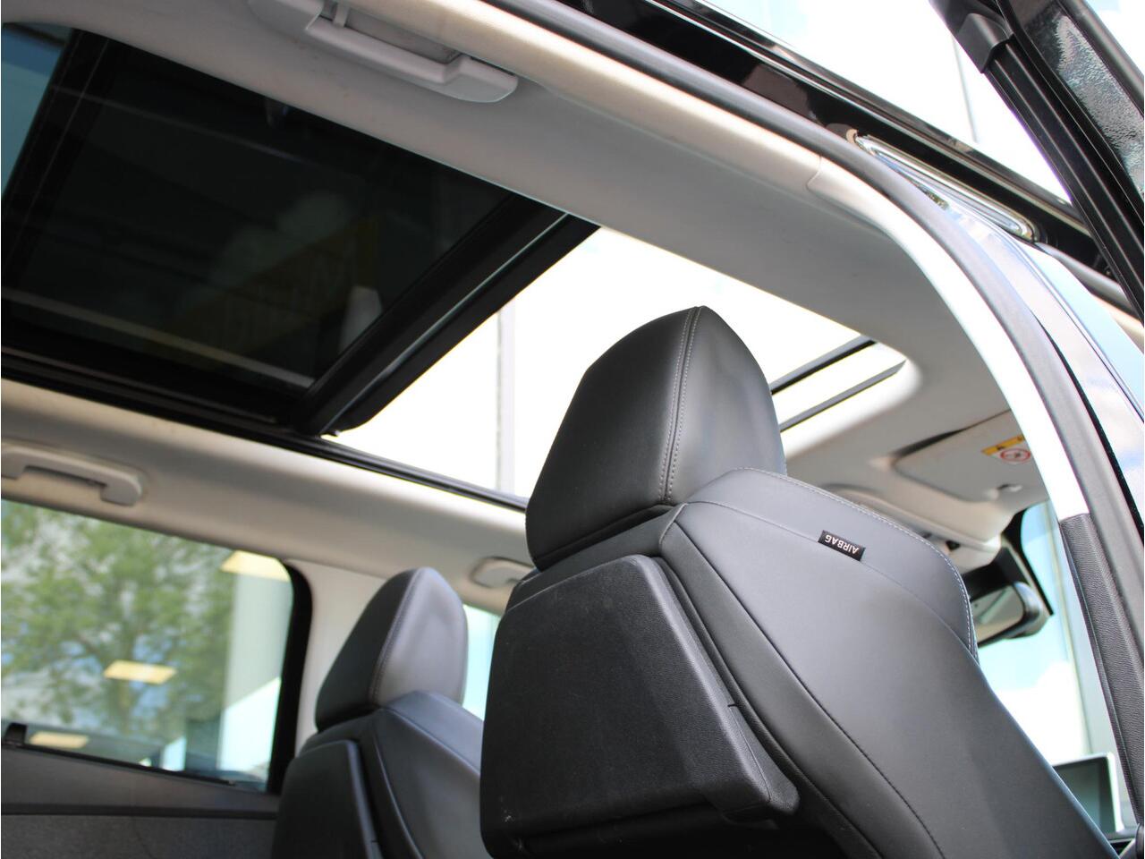 Peugeot 5008 1.2 PureTech Allure Automaat | Navi / Panoramadak / Camera