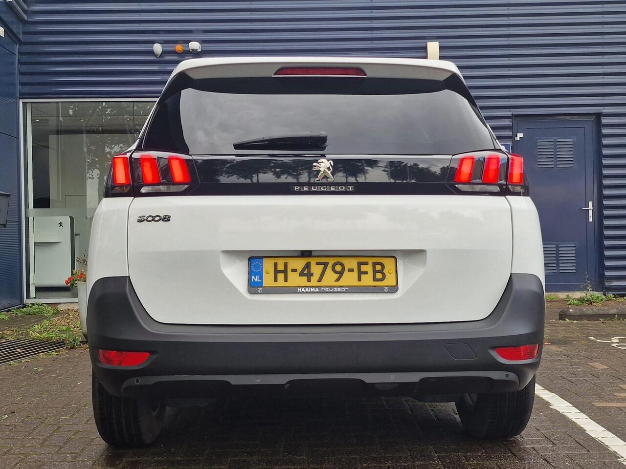 Peugeot 5008 1.2 PureTech 130pk Blue Lease Executive | 7 zitplaatsen | Automaat | Achteruitrijcamera | Navigatie | Getinte ramen achter