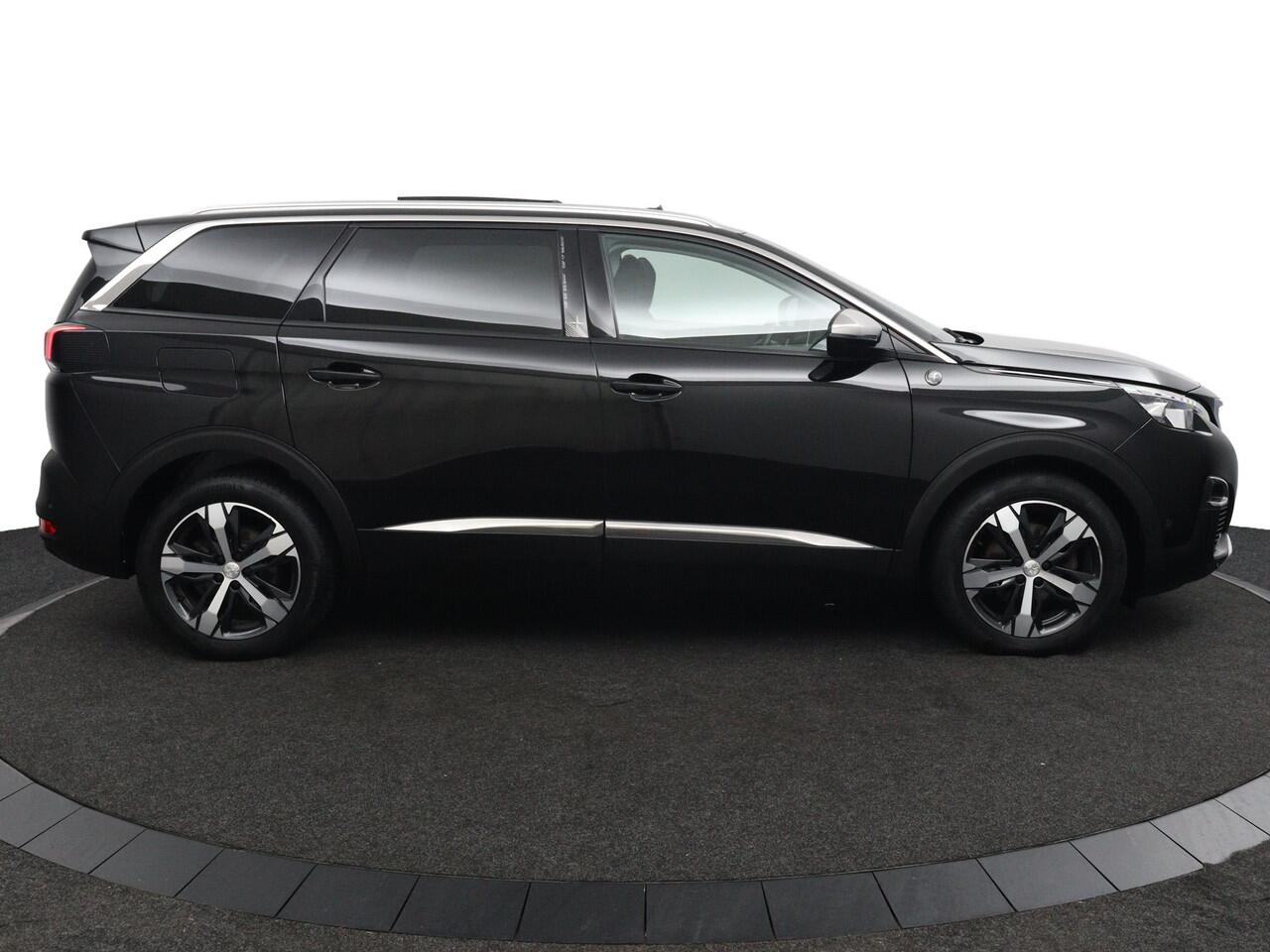 Peugeot 5008 1.2 *130PK*AUTOM.*ECC*CRUISE*NAVI*HAAK*PANO*