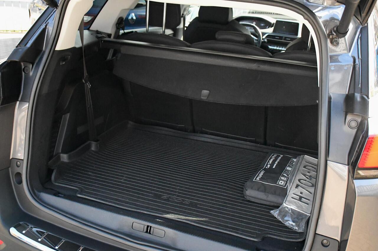 Peugeot 5008 1.2 Blue Lease Premium 7 PERS 1 EIGENAAR/ TREKHAAK