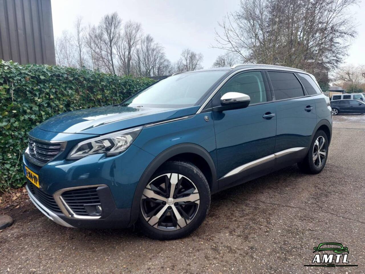 Peugeot 5008 - 1.2 PureTech Crossway