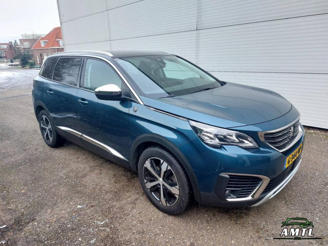 Peugeot 5008 - 1.2 PureTech Crossway