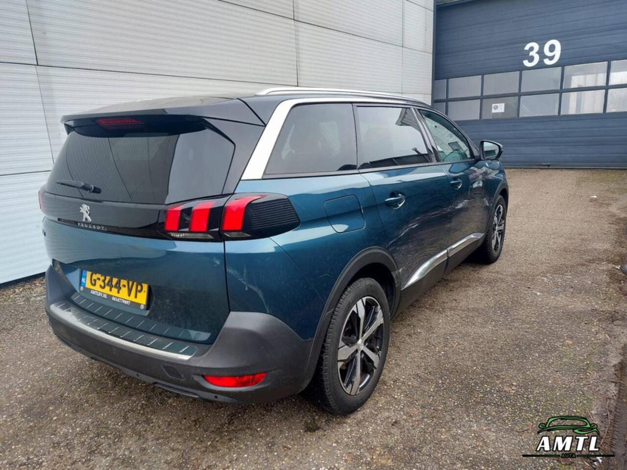 Peugeot 5008 - 1.2 PureTech Crossway
