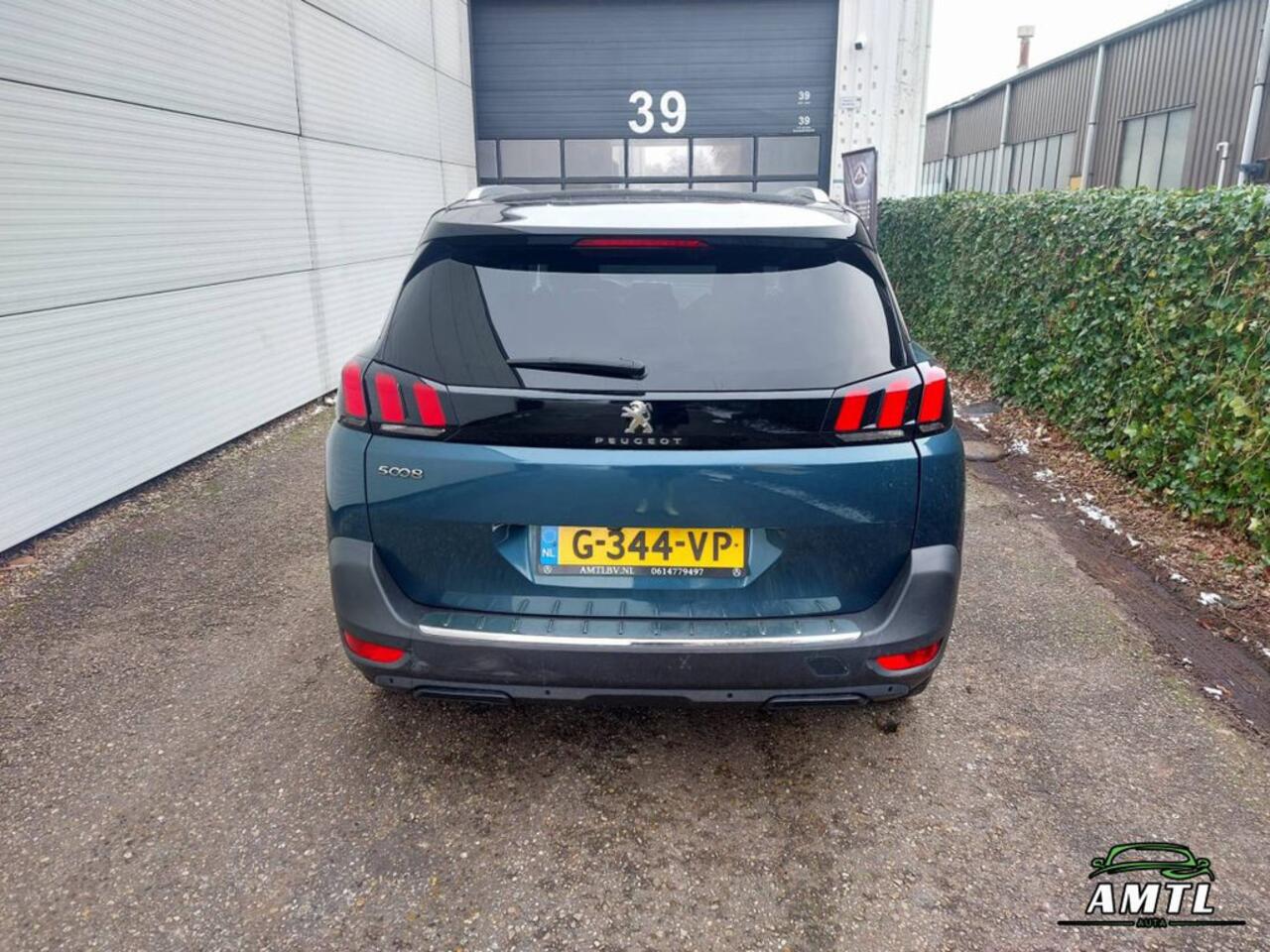 Peugeot 5008 - 1.2 PureTech Crossway