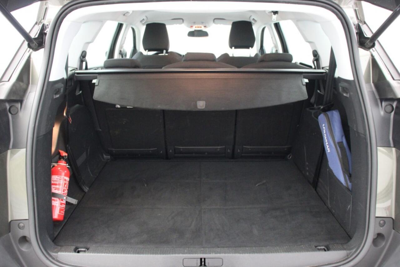 Peugeot 5008 1.2 PureTech Active 7 Persoons - Digitaal Cockpit, Carplay, Navi, Cruise