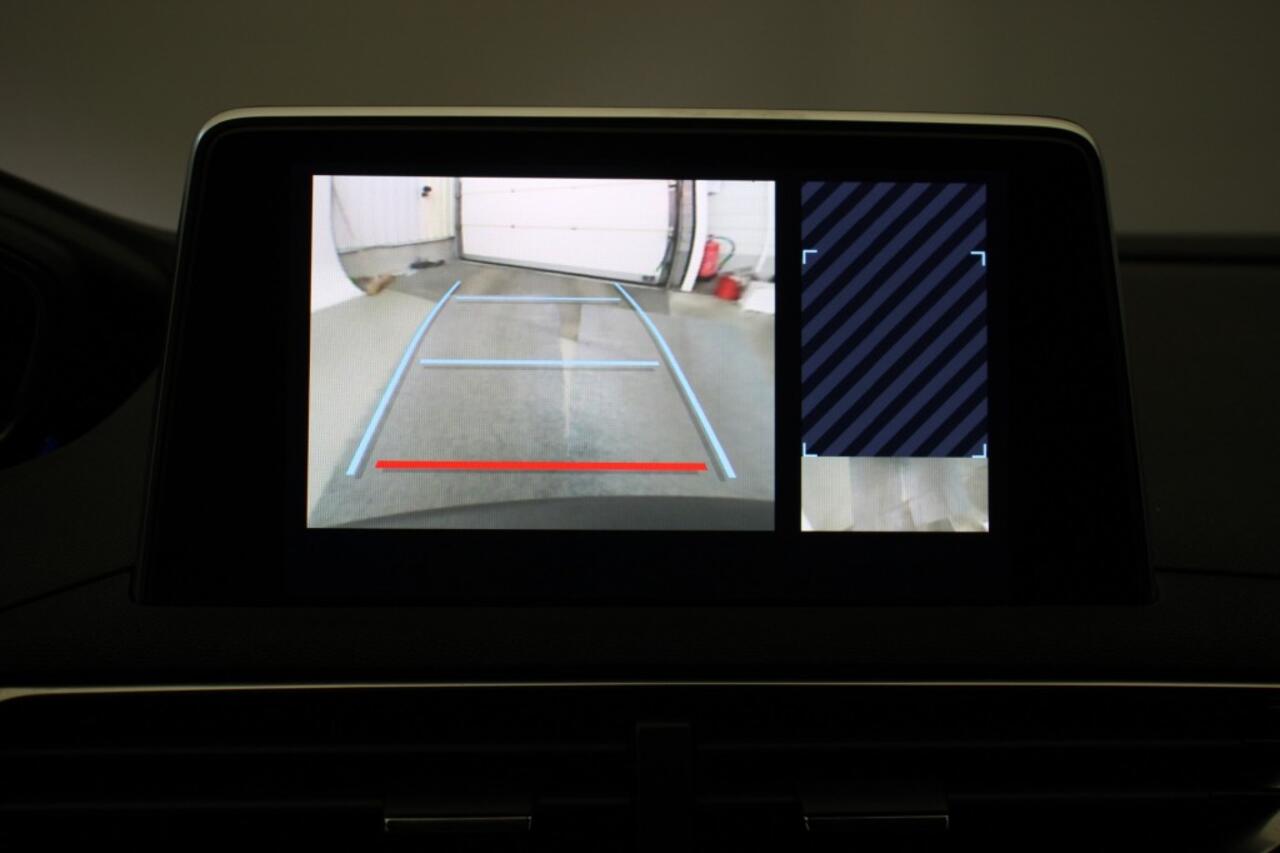 Peugeot 5008 1.2 PureTech Executive 7 Persoons - Digitaal Cockpit, Carplay, Camera, PDC