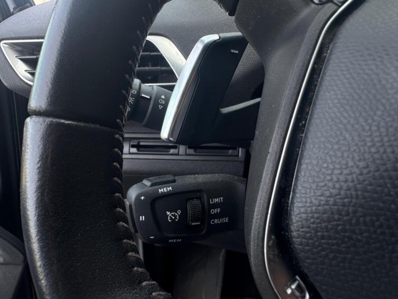 Peugeot 5008 1.2 PT Active Pack M22 NAVI CAMERA CLIMATE PDC ELEK PAKKET