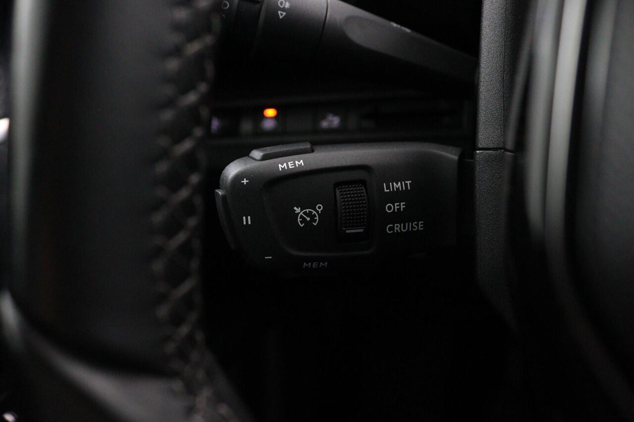 Peugeot 5008 1.2 PureTech*NAVI*CAM*HAAK*CRUISE*ECC*CARPLAY*7PER