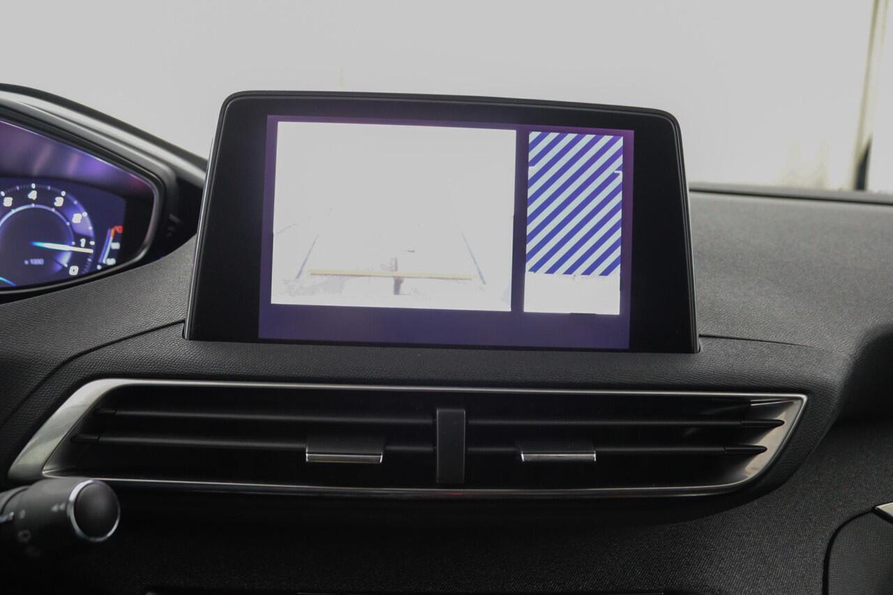 Peugeot 5008 1.2 PureTech*NAVI*CAM*HAAK*CRUISE*ECC*CARPLAY*7PER