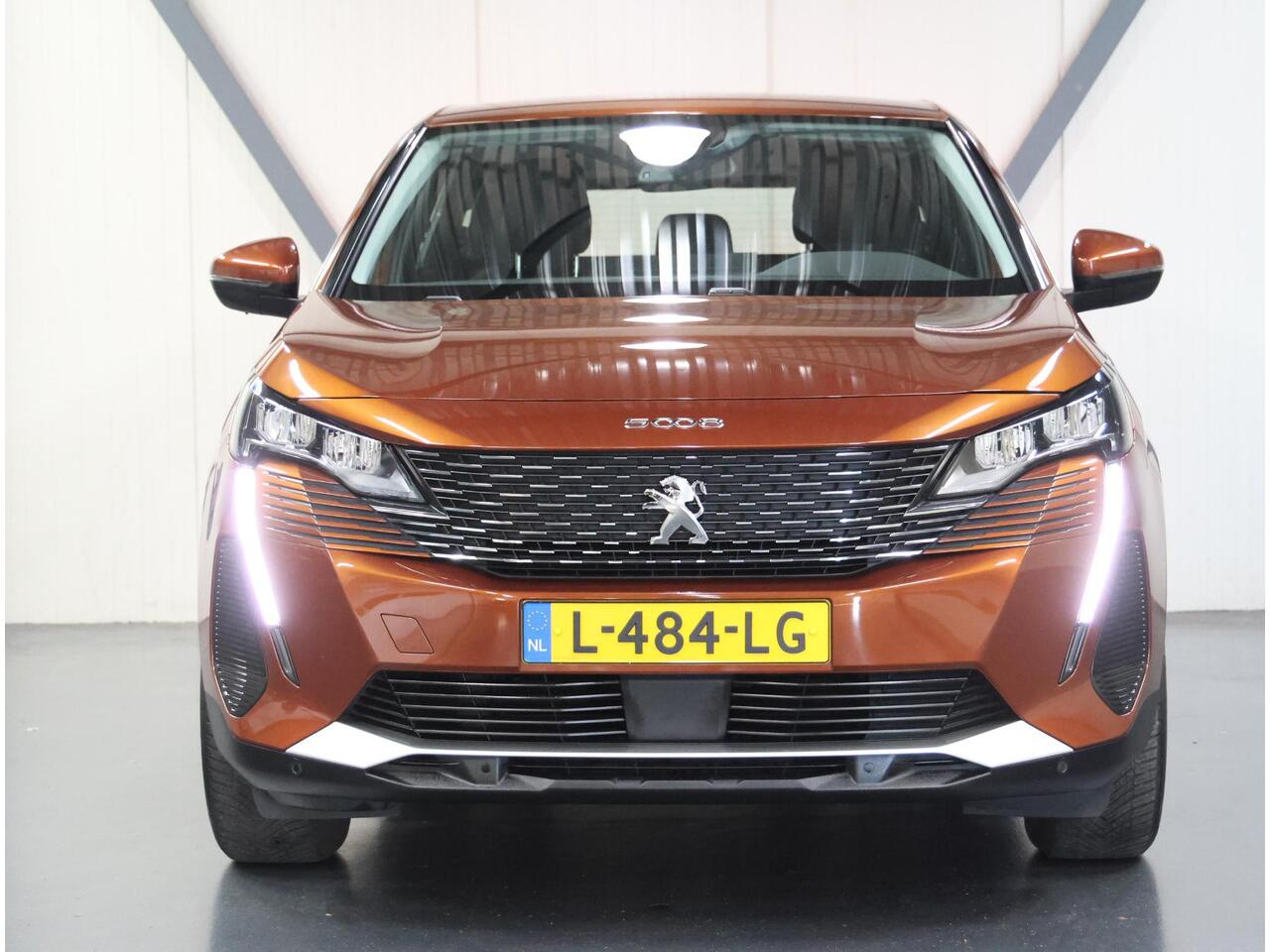 Peugeot 5008 1.2 130PK Blue Lease Active | AppleCarPlay/AndroidAuto | Cruise Control | Climate Control | Camera | LED | 7 PERSOONS! | Navigatie | Isofix | Parkeersensoren | Trekhaak |
