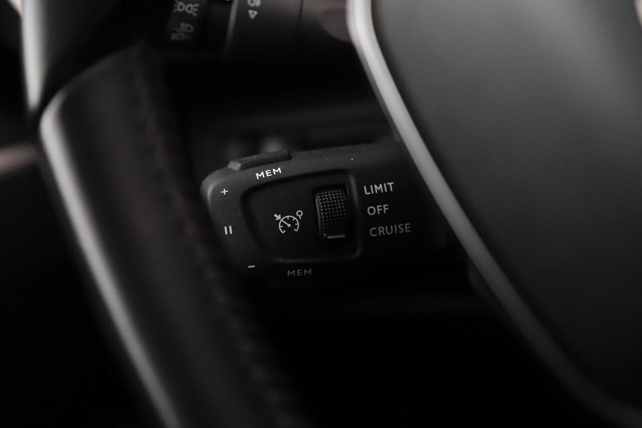 Peugeot 5008 1.2 PureTech Blue Lease Active 131PK 7 Persoons Navigatie Achteruitrijcamera Carplay Android Climate Cruise Control Getint Glas