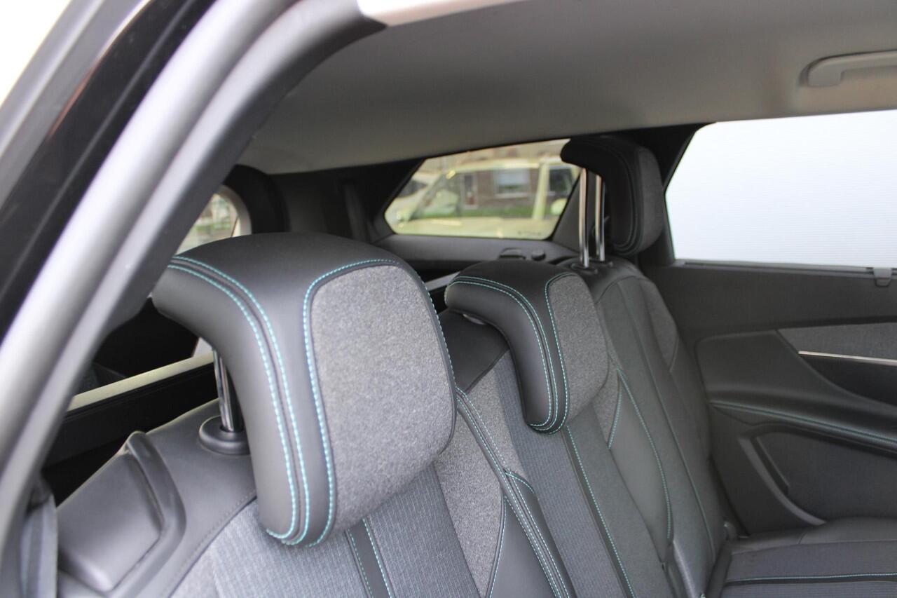 Peugeot 5008 1.2 PureTech 130pk Allure Pack Automaat 7-zits Airco Navi Camera Carplay 50.688km