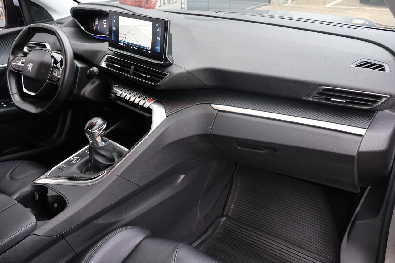 Peugeot 5008 1.2 Active 1e Eigenaar | NL-Auto | Dealer Onderh | 7-Persoons | Trekhaak | Leder | Camera | Dakdrager-set | Navi | Stoelverwarming | PDC | DAB Radio