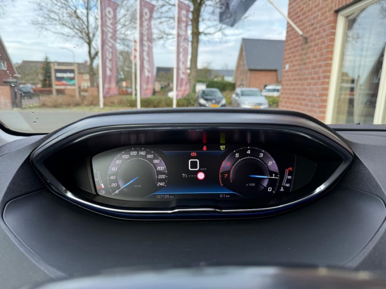 Peugeot 5008 1.2 PT 130 PK Allure 7P.Bns NIEUWE APK / TREKHAAK / CAMERA / FUL