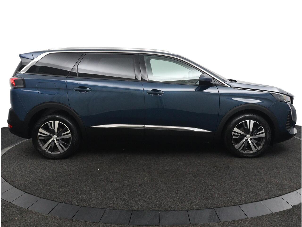 Peugeot 5008 1.2 FACELIFT*NAVI*CAM*HAAK*ECC*CARPLAY*7PERS