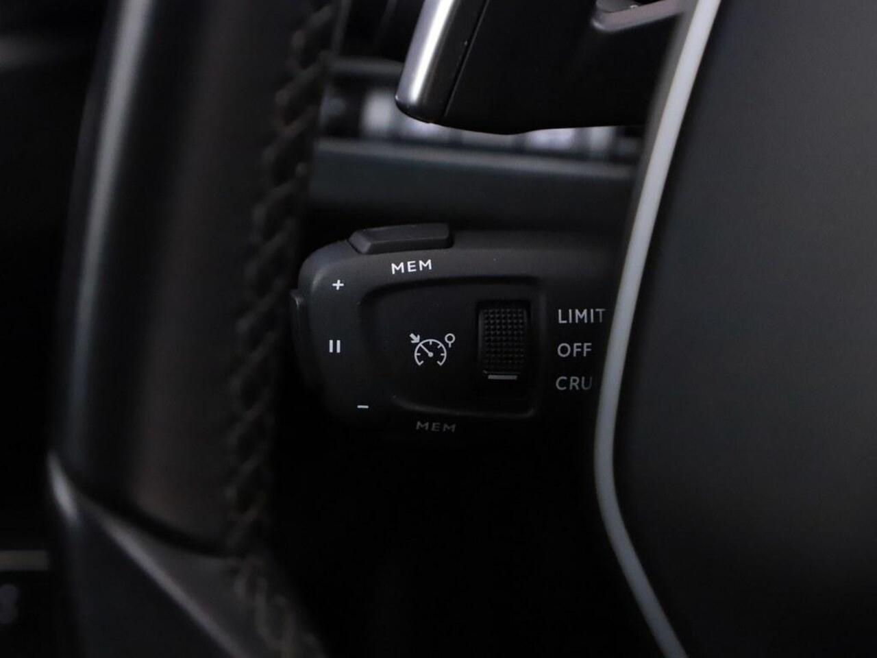 Peugeot 5008 1.2T 130pk Automaat 7Pers Allure Trekhaak/Camera