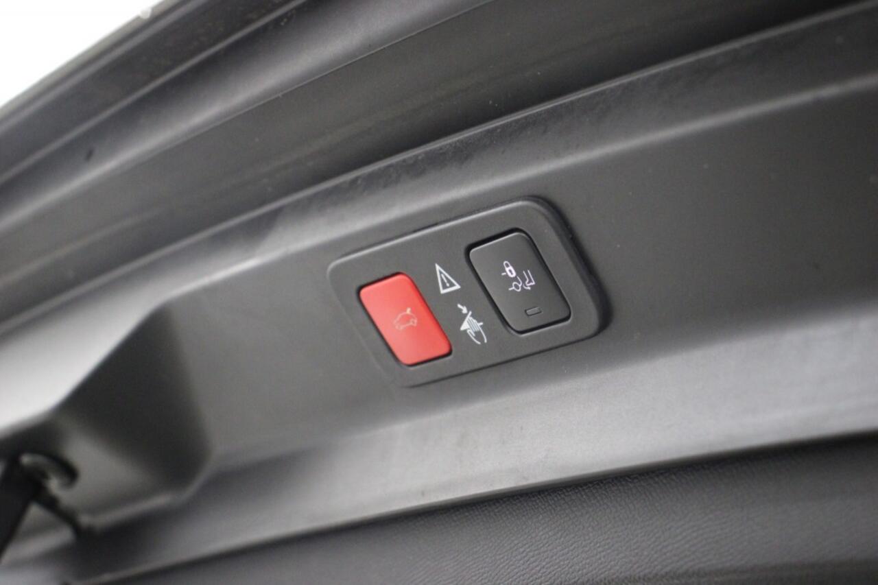 Peugeot 5008 1.2 PureTech GT-Line 7-Persoons Automaat - Carplay, Camera, Half Leer, Stoelverw. Memory, Afn. Trekhaak