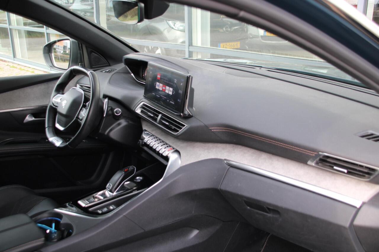Peugeot 5008 1.2 PureTech 130pk GT Automaat 7-zits Airco Navi Camera Carplay