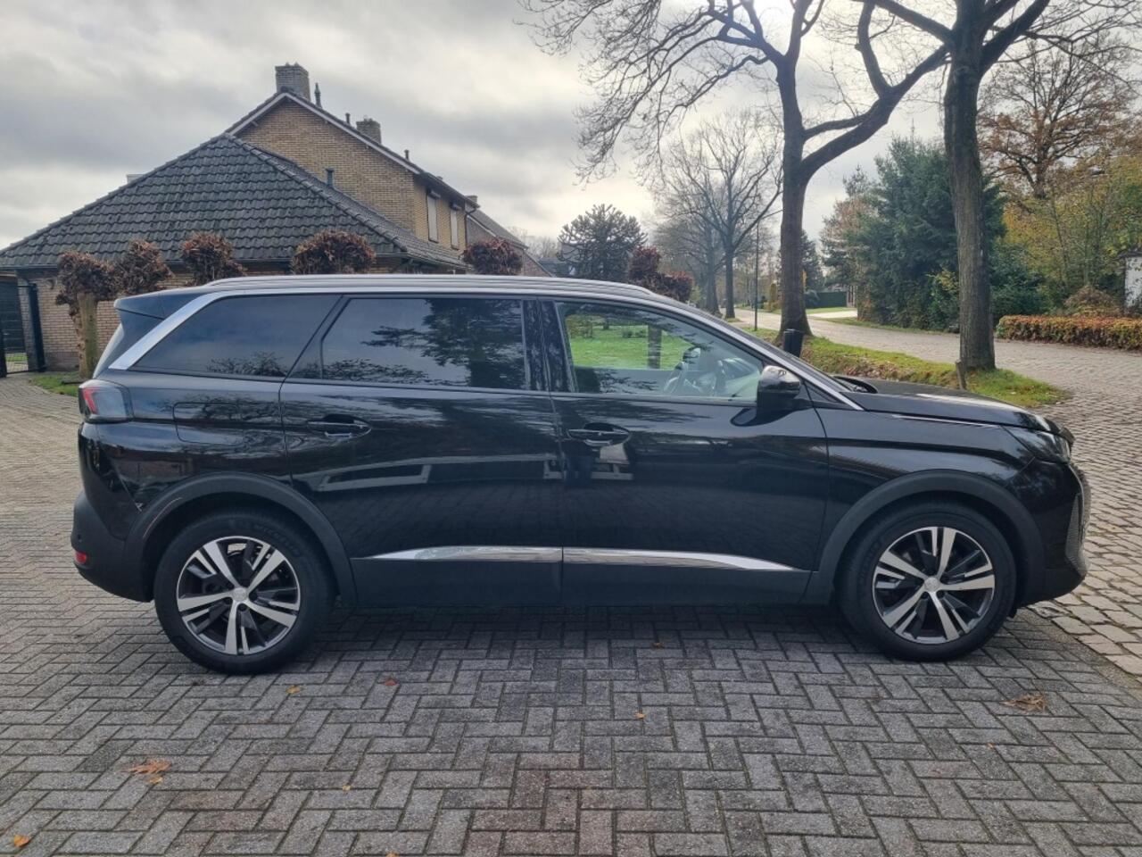 Peugeot 5008 1.2 PT Allure P.Bns