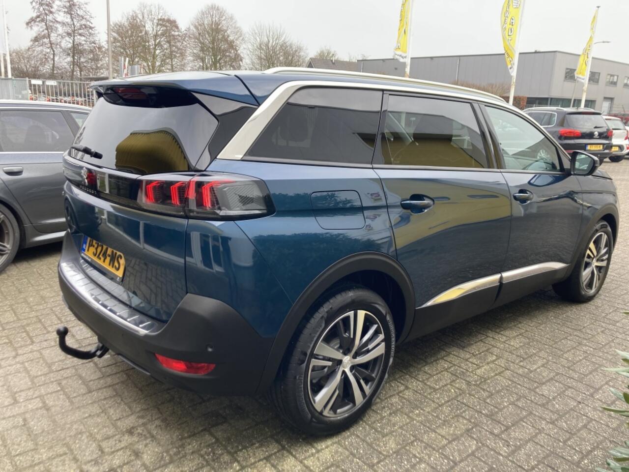 Peugeot 5008 1.2 PT Allure 7 Persoons Automaat Trekhaak Navi