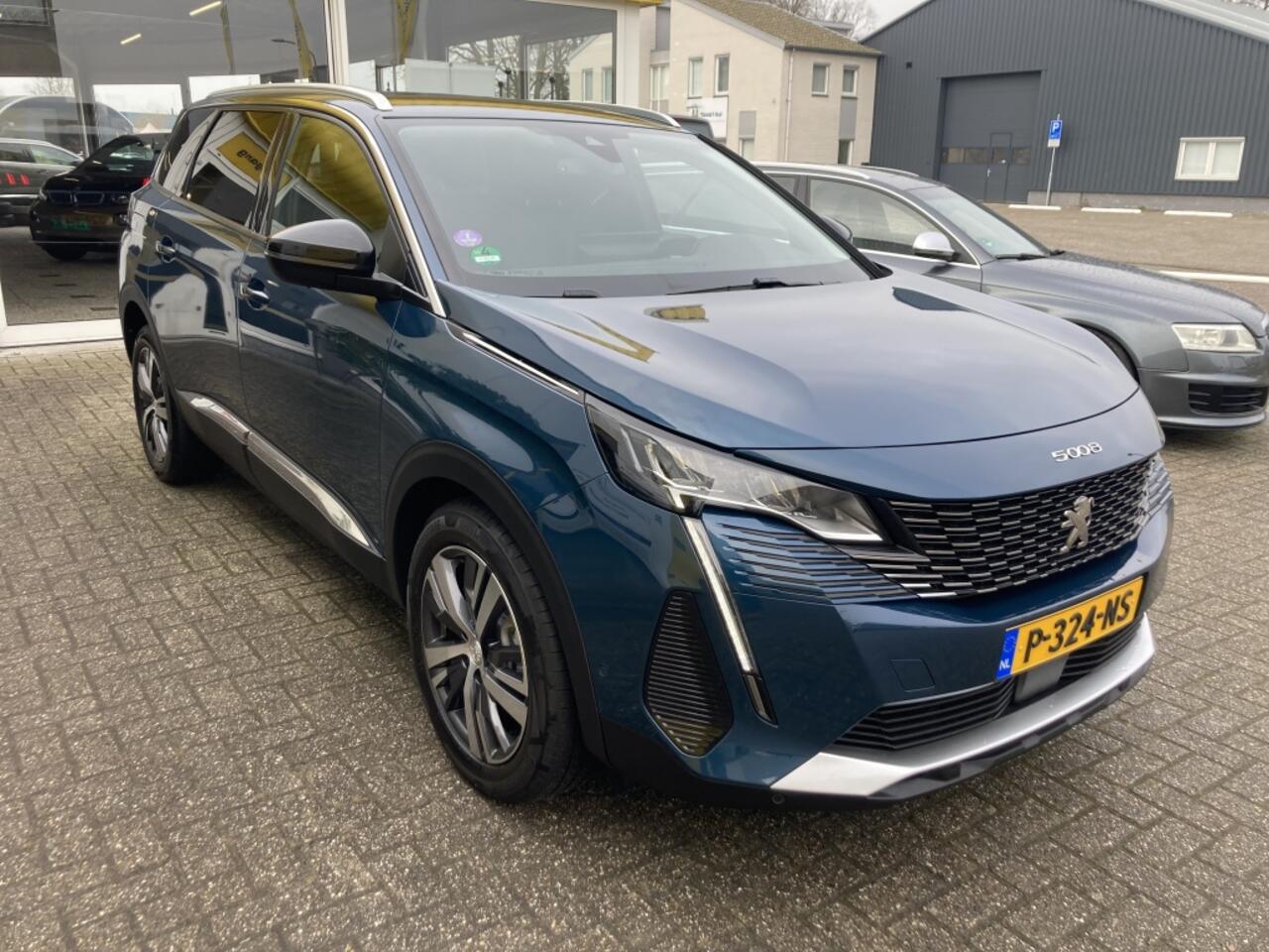 Peugeot 5008 1.2 PT Allure 7 Persoons Automaat Trekhaak Navi