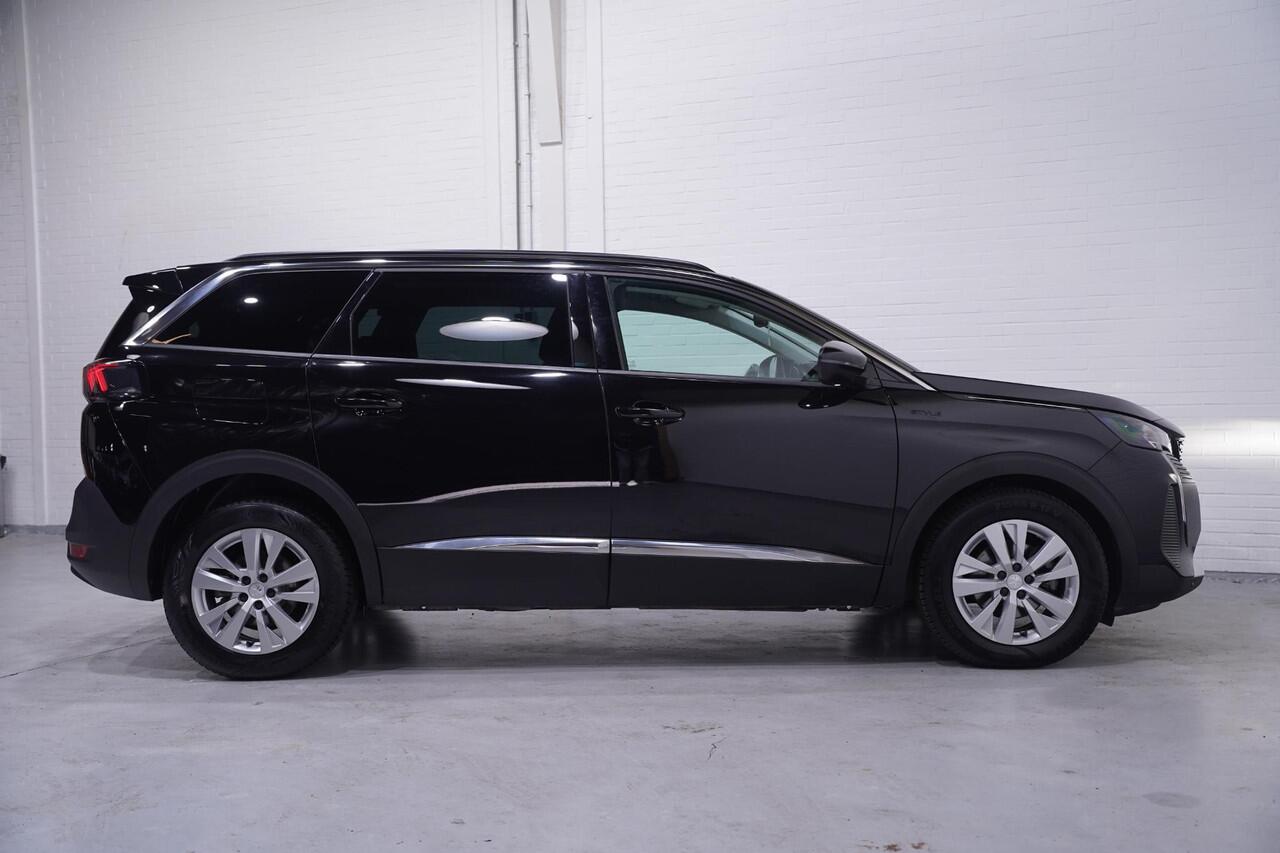 Peugeot 5008 1.5 HDI 7-pers. climate-controle cruise-controle LED-verlichting 17"-lmv PDC achter private-glas Navigatie camera dakrails STYLE-Pack