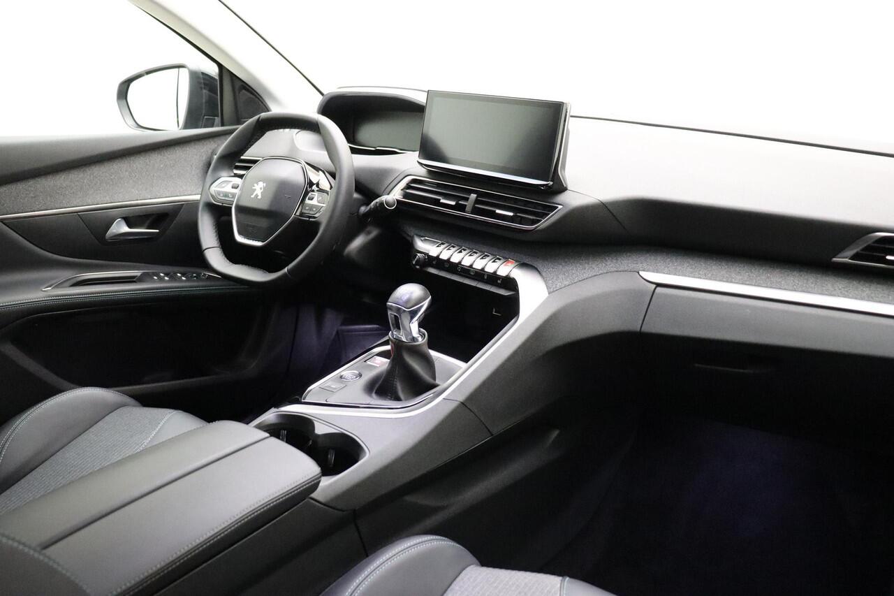 Peugeot 5008 1.2 PureTech 130pk Allure Pack Business | Verwarmde voorstoelen |Trekhaak afneembaar | Navigatie | Apple Carplay/Android Auto