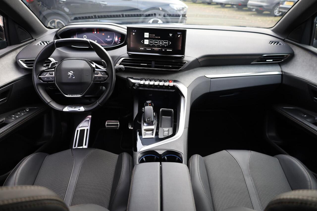 Peugeot 5008 1.2 PureTech GT 7-ZITTER! HALF-LEER CARPLAY 360-CAMERA STOELVERW. VIRTUAL-COCKPIT DEALERONDERH. SPORTSTUUR/STOELEN STUURFLIPPERS DAB CRUISE CLIMA NAVI 2XPDC 18''LMV