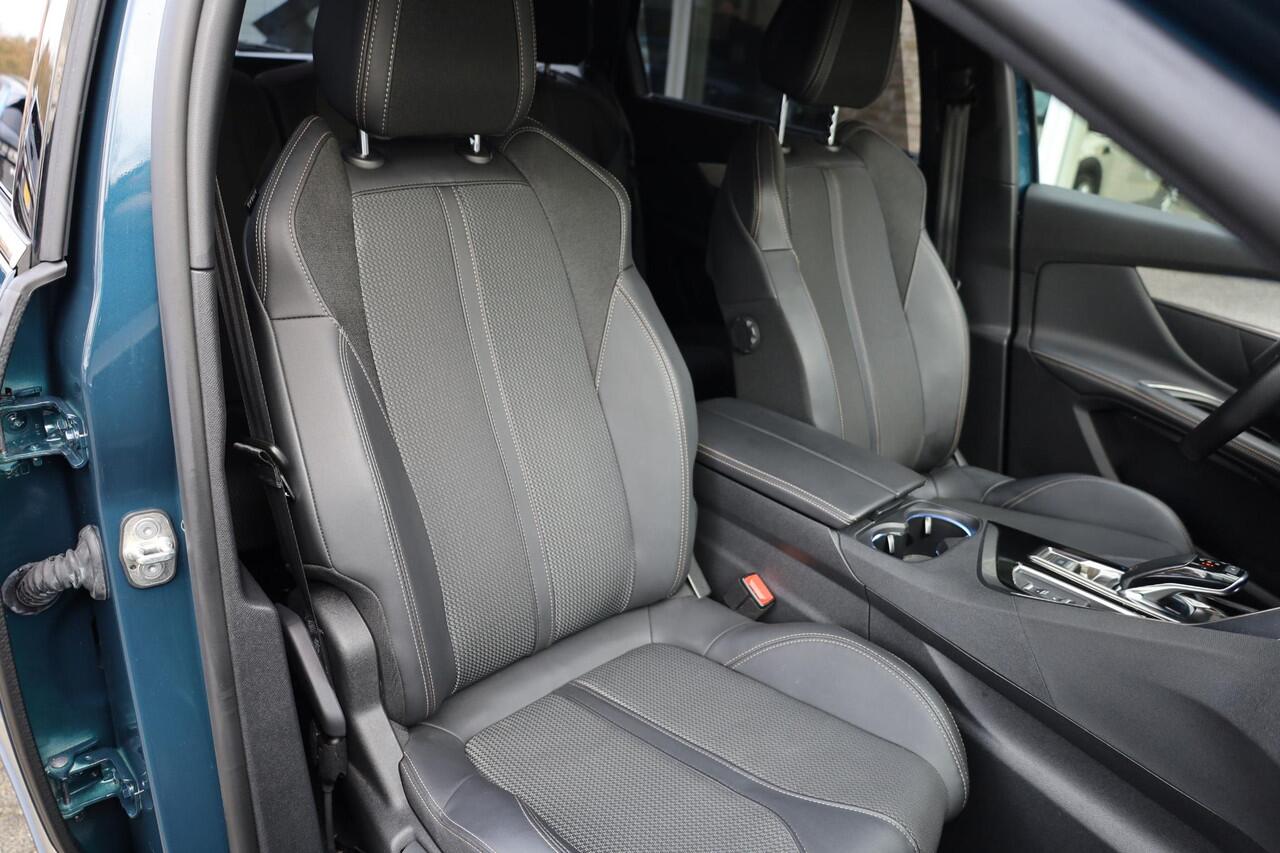 Peugeot 5008 1.2 PureTech GT 7-ZITTER! HALF-LEER CARPLAY 360-CAMERA STOELVERW. VIRTUAL-COCKPIT DEALERONDERH. SPORTSTUUR/STOELEN STUURFLIPPERS DAB CRUISE CLIMA NAVI 2XPDC 18''LMV