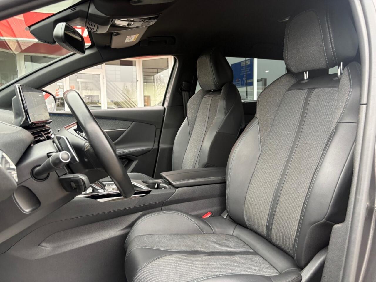 Peugeot 5008 1.2 PURETECH 130PK AUT. ALLURE 7-PRS NAVI CAMERA CARPLAY AIRCO LMV PDC