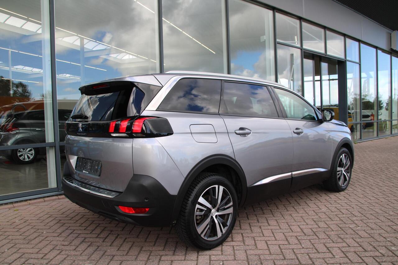 Peugeot 5008 1.2 PureTech 130pk Allure Pack Automaat 7-zits Navi Carplay Camera PDC V+A