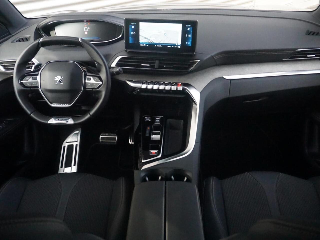 Peugeot 5008 1.2 Hybrid GT