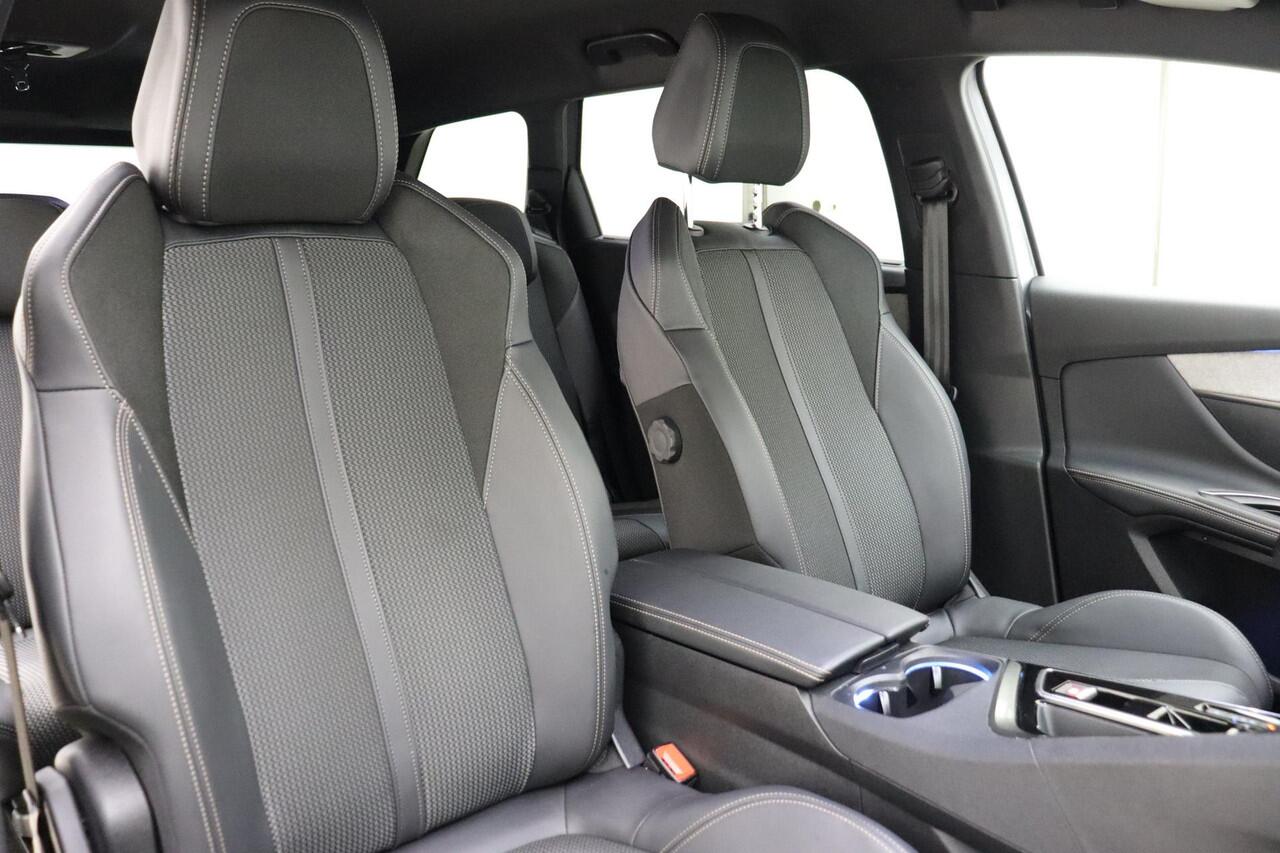 Peugeot 5008 1.2 Hybrid 136 GT 136Pk | AUTOMAAT | 7-Zits | Adaptief Cruise Control | Parkeer Camera Achter | Climate Control | Parkeer Sensoren Rondom | Navigatie |