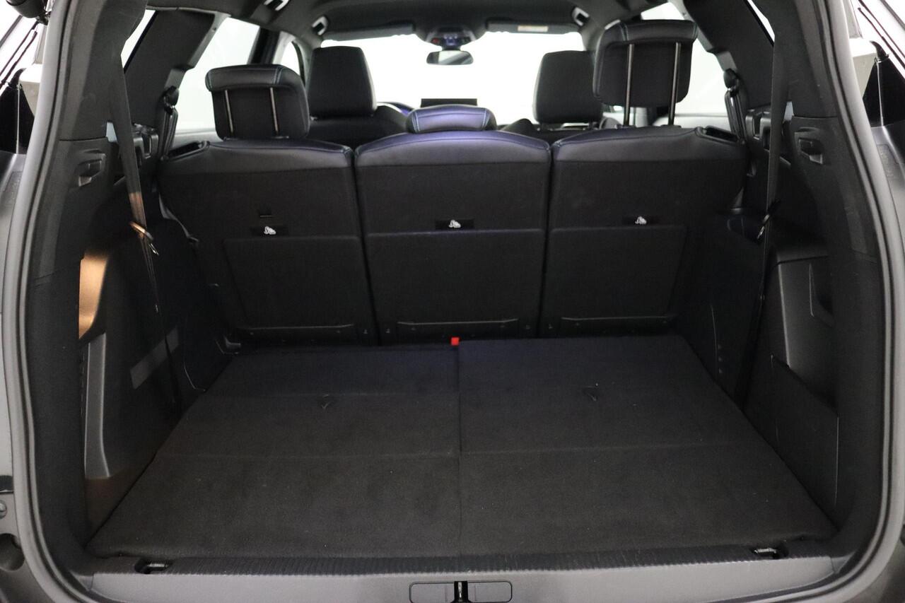 Peugeot 5008 1.2 PureTech Allure Pack Business AUTOMAAT | 7-Zits | Adaptief Cruise Control | Parkeer Camera Achter | Climate Control | Parkeer Sensoren Rondom | Navigatie |